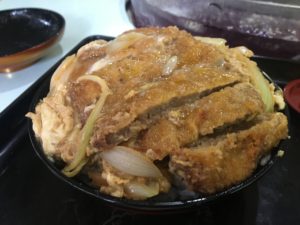 ボリューム満点！鹿児島で食べられる「ダブルメシ」１０選！