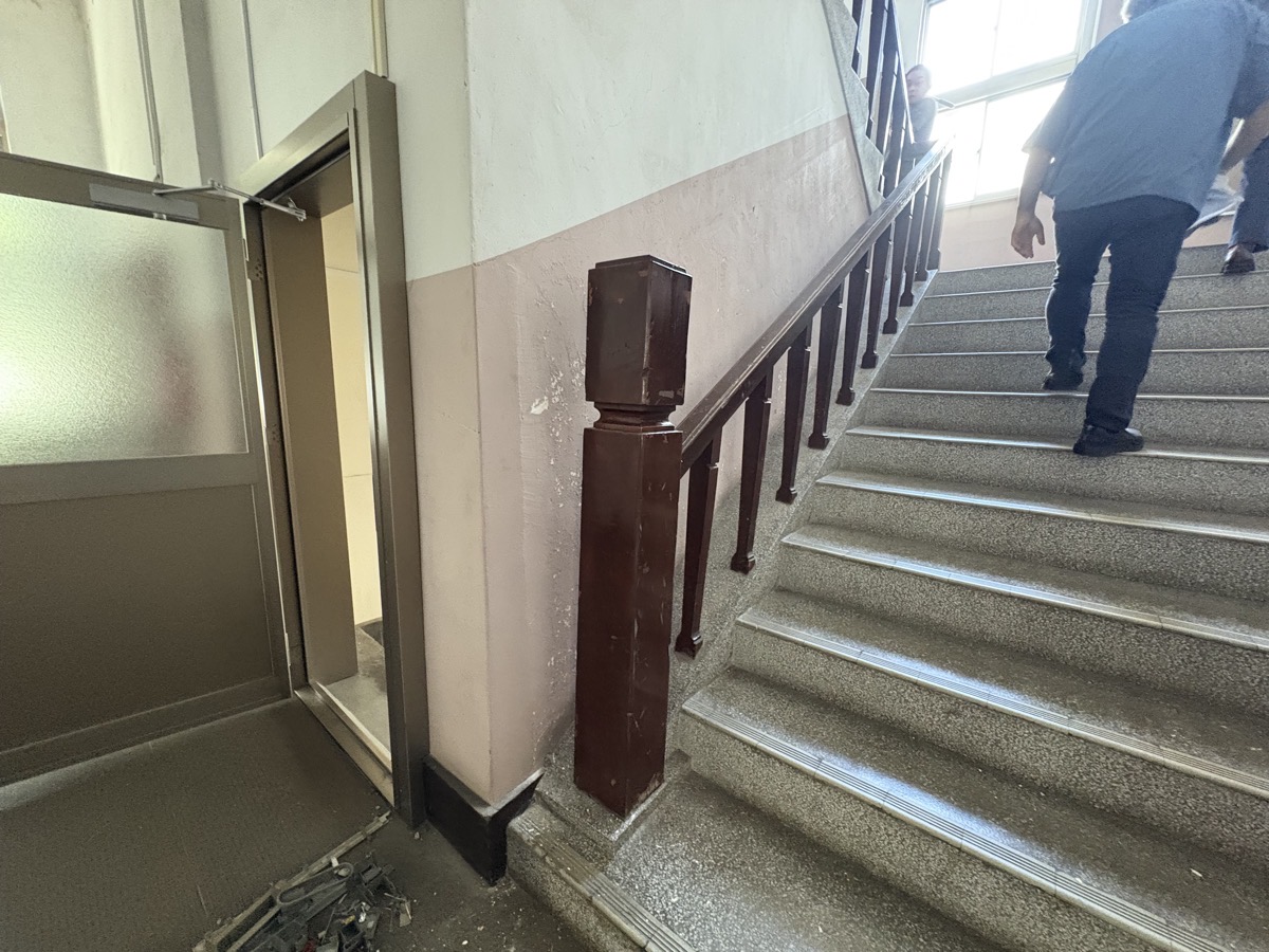 IMG_1673.jpeg 教育会館 解体