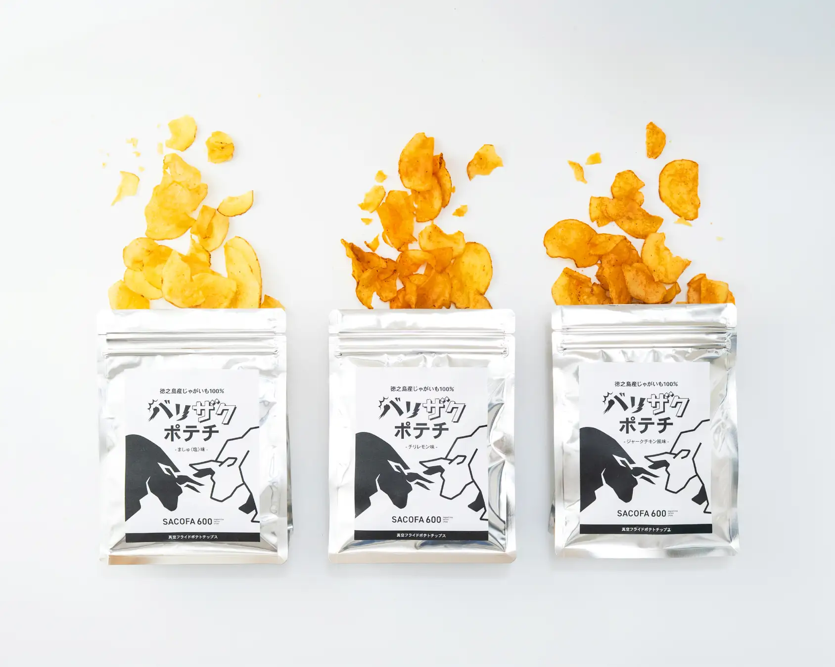 ポテトチップスの袋と中身