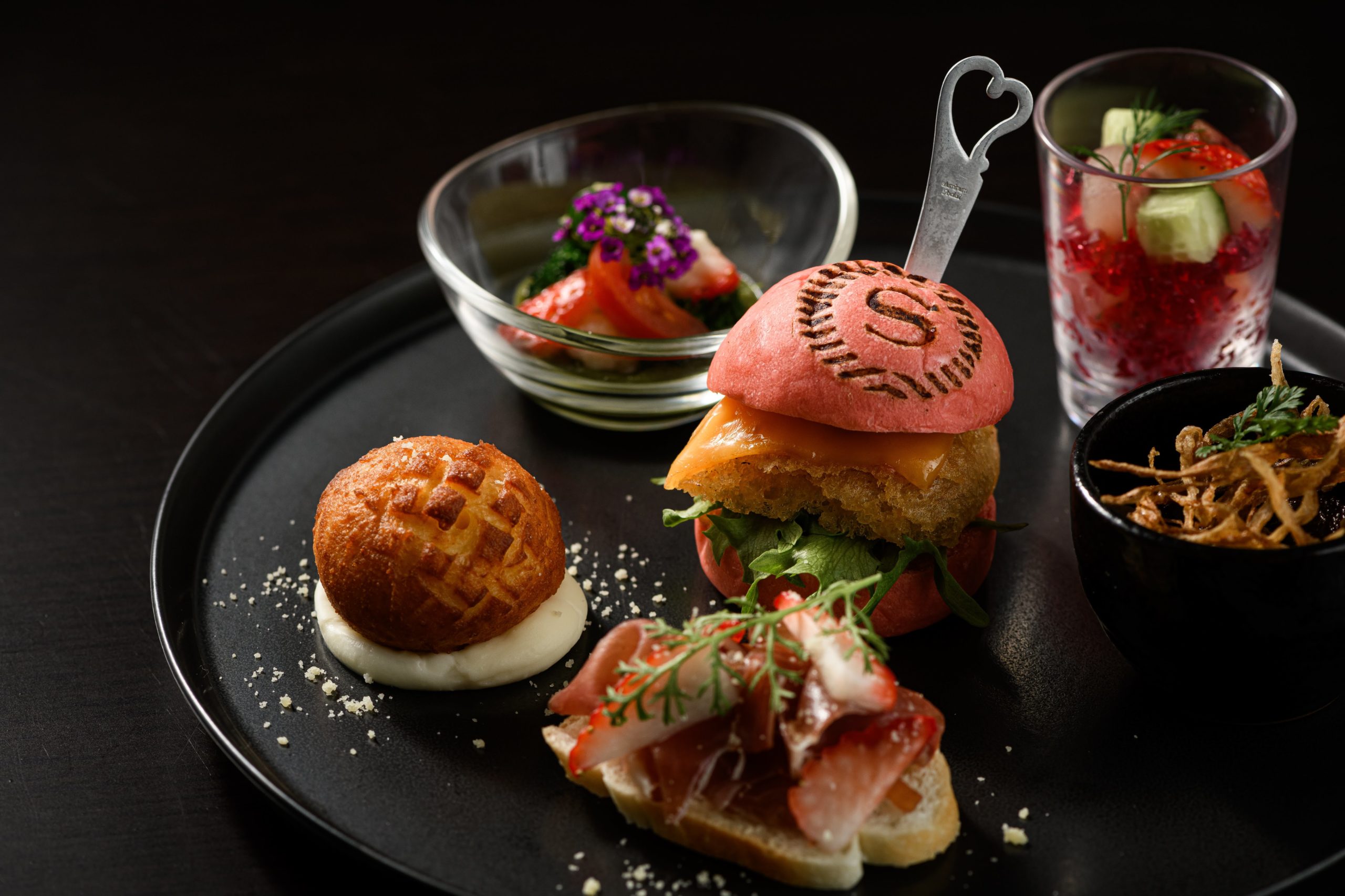 豪華な前菜の盛り合わせ